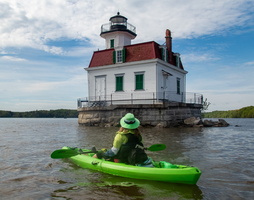5-4-24 Hudson at Esopus Lighthouse